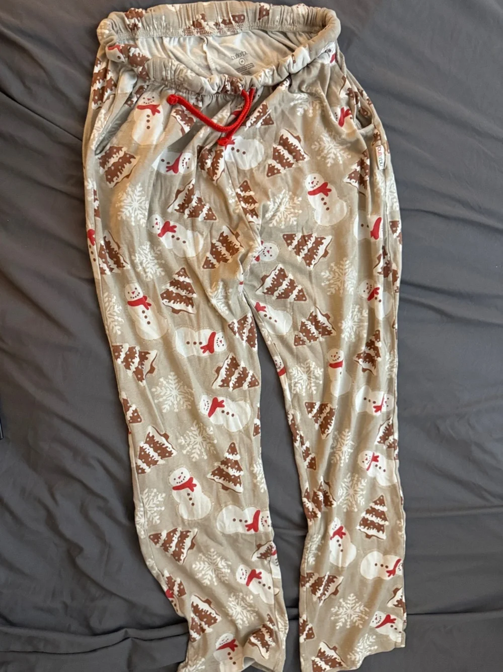 Butter Beige Snowman & Tree Print Joggers with Red Drawstring